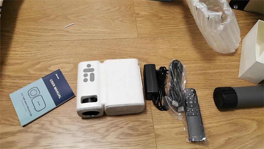 【ほぼ新品】Jimveo E18(ホワイト)小型プロジェクター Amazon.co.jp: 【360°回転可能】Jimveo プロジェクター 天井投影